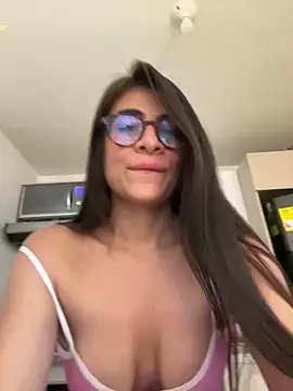 Snapshot of MariaIsabella8 chatting on 03.22.25 MariaIsabella8 online show from 03.22.25