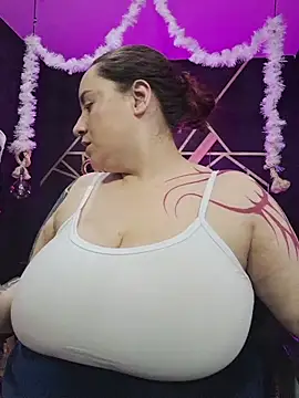 Gelena Black online show from 12.16.25