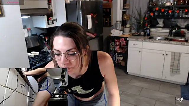 KSwonderland6 online show from 02.09.26