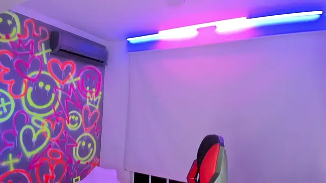 Snapshot of GEANNAROSE chatting on 12.03.24 GEANNAROSE online show from 12.03.24