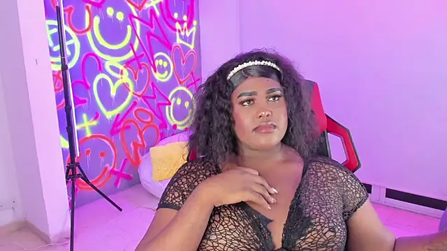 Snapshot of GEANNAROSE chatting on 12.29.24 GEANNAROSE online show from 12.29.24