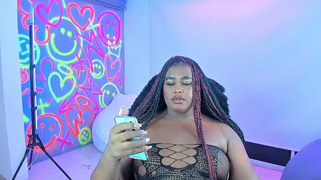 Snapshot of GEANNAROSE chatting on 02.15.25 GEANNAROSE online show from 02.15.25