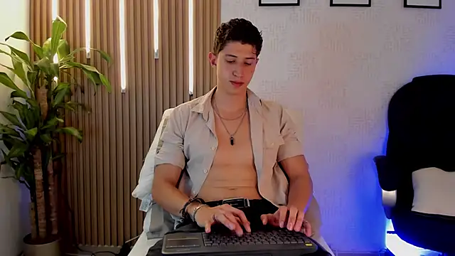 Dorianmistery2322  online show from 12.17.25