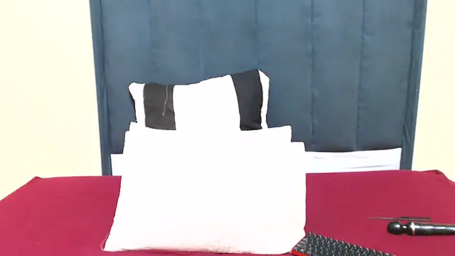 kittykhloe22 online show from 03.13.25