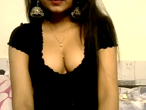 Snapshot of Sanjana_Gupta chatting on 02.02.25 Sanjana Gupta online show from 02.02.25