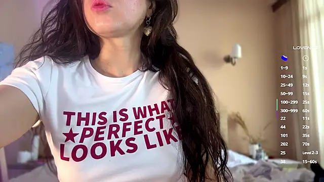 Lora Squirt online show from 11.05.25