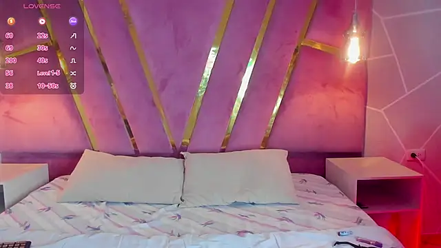 Snapshot of Nina_Harper chatting on 12.13.24 Nina Harper online show from 12.13.24