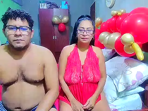 Snapshot of rosi_pamela chatting on 02.15.25 rosi pamela online show from 02.15.25