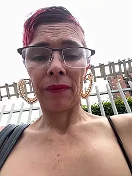 Snapshot of MireyaTorresGu chatting on 02.06.25 MireyaTorresGu online show from 02.06.25