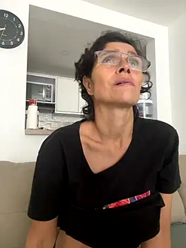 Snapshot of MireyaTorresGu chatting on 09.30.25 MireyaTorresGu online show from 09.30.25