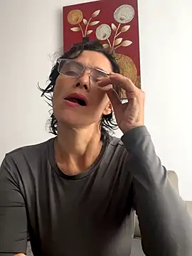 Snapshot of MireyaTorresGu chatting on 11.07.25 MireyaTorresGu online show from 11.07.25