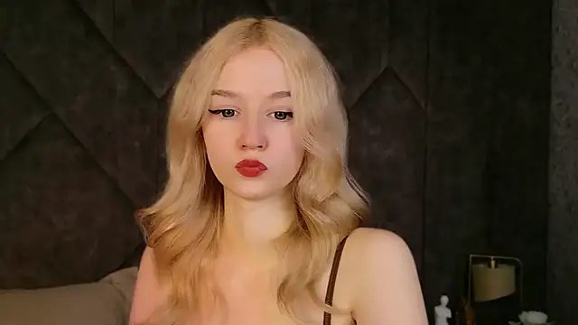 NaomiLoys online show from 02.23.26