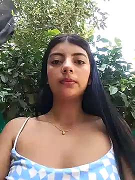 Snapshot of Baby_Niels chatting on 01.18.25 Baby Niels online show from 01.18.25