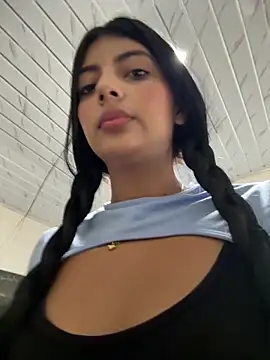 Snapshot of Baby_Niels chatting on 03.04.25 Baby Niels online show from 03.04.25