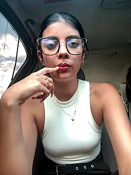 Snapshot of Baby_Niels chatting on 09.10.25 Baby Niels online show from 09.10.25