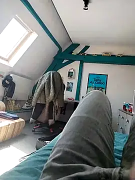 JulesG18 online show from 04.21.26