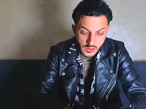 Snapshot of MentoXXL chatting on 11.06.25 MentoXXL online show from 11.06.25