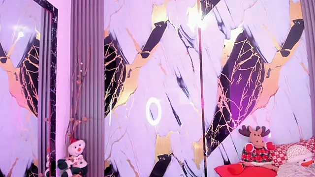 sophiee evanss  online show from 12.18.24