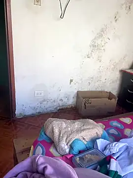 Snapshot of Keittly_ chatting on 12.08.24 Keittly online show from 12.08.24