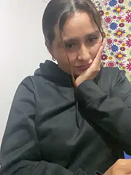 Snapshot of Keittly_ chatting on 12.15.24 Keittly online show from 12.15.24