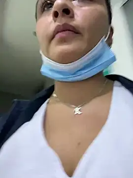 Snapshot of Keittly_ chatting on 12.22.24 Keittly online show from 12.22.24