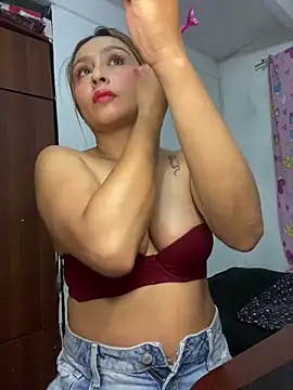 Snapshot of Keittly_ chatting on 02.05.25 Keittly online show from 02.05.25