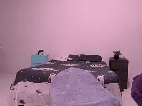 Snapshot of isabella_tasty25 chatting on 11.27.25 isabella tasty25 online show from 11.27.25