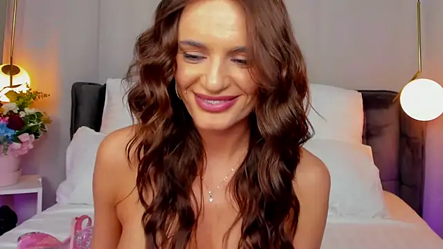 Snapshot of CarlaWhite chatting on 03.04.25 CarlaWhite online show from 03.04.25