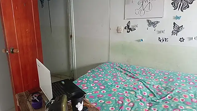 luxandracon23 online show from 03.19.25