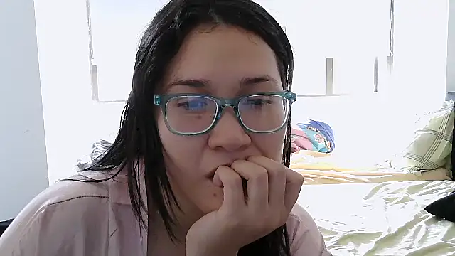 luxandracon23 online show from 10.16.25