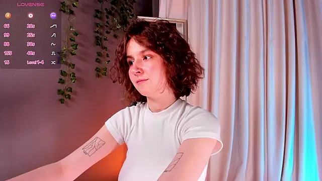 Snapshot of mind_game chatting on 01.31.25 mind game online show from 01.31.25