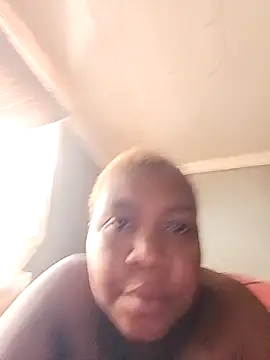 teebitch93 online show from 11.25.25