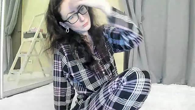 Baby Jewel online show from 09.13.25