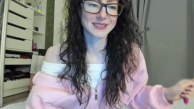 Baby Jewel online show from 11.05.25