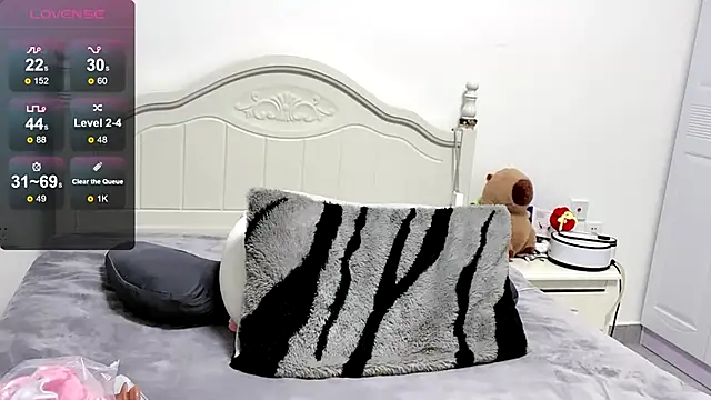 MMiao-66u online show from 01.30.25