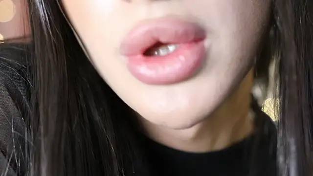 Kim Oberlin  online show from 01.31.25