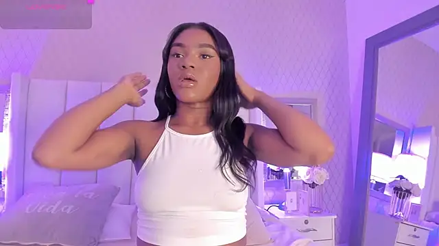 Snapshot of SophiaSmiiths_ chatting on 02.26.25 SophiaSmiiths online show from 02.26.25