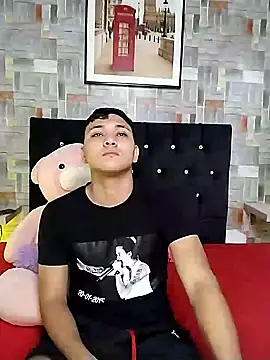 couple lovelyds online show from 01.31.25