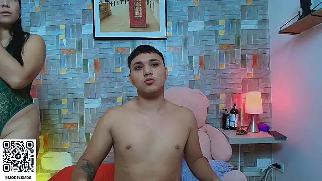 couple lovelyds online show from 11.04.25