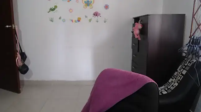 Snapshot of allison_11p chatting on 12.24.24 allison 11p online show from 12.24.24