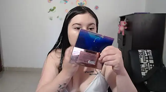 Snapshot of allison_11p chatting on 01.16.25 allison 11p online show from 01.16.25