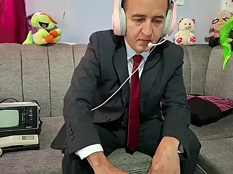 yazforeSolo online show from 09.15.25