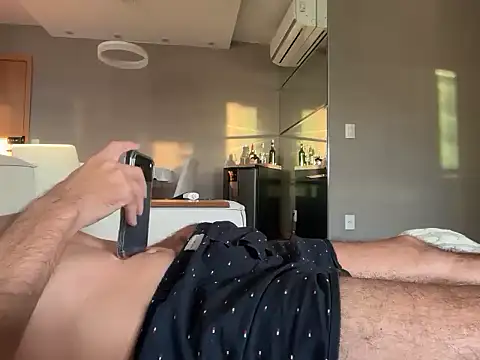 Snapshot of gabrielc27 chatting on 01.18.26 gabrielc27 online show from 01.18.26