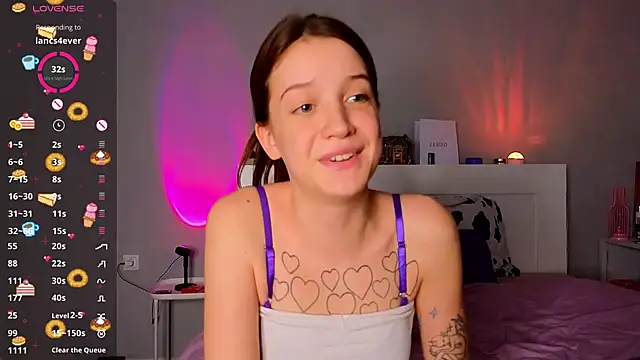 Sweet Evva online show from 11.10.25