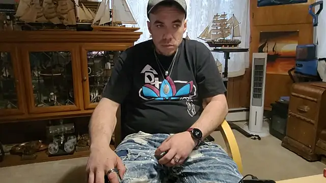 ScubaStevex online show from 04.13.26