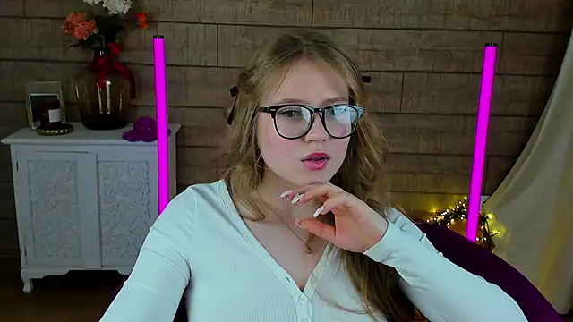 SelinSwarovski online show from 03.09.25