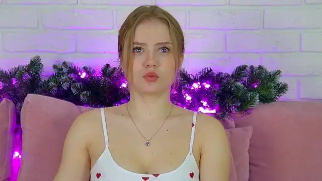 SelinSwarovski online show from 12.16.25