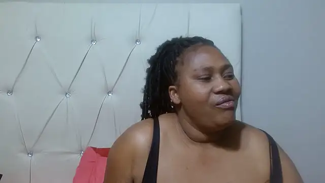 AuntyBigMadam87 online show from 09.13.25