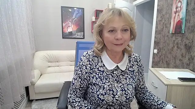 Milla Cutie18 online show from 02.17.25