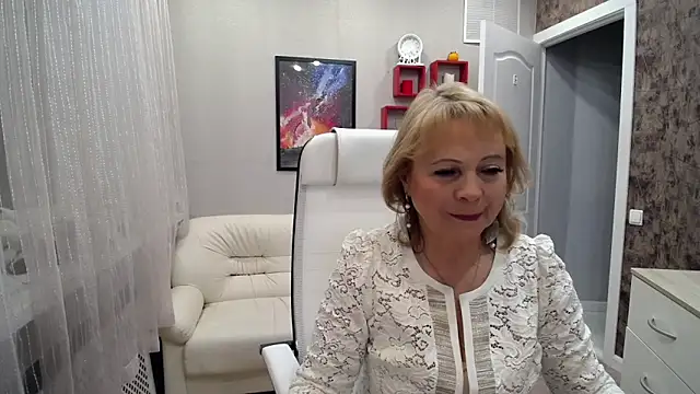 Milla Cutie18 online show from 11.12.25